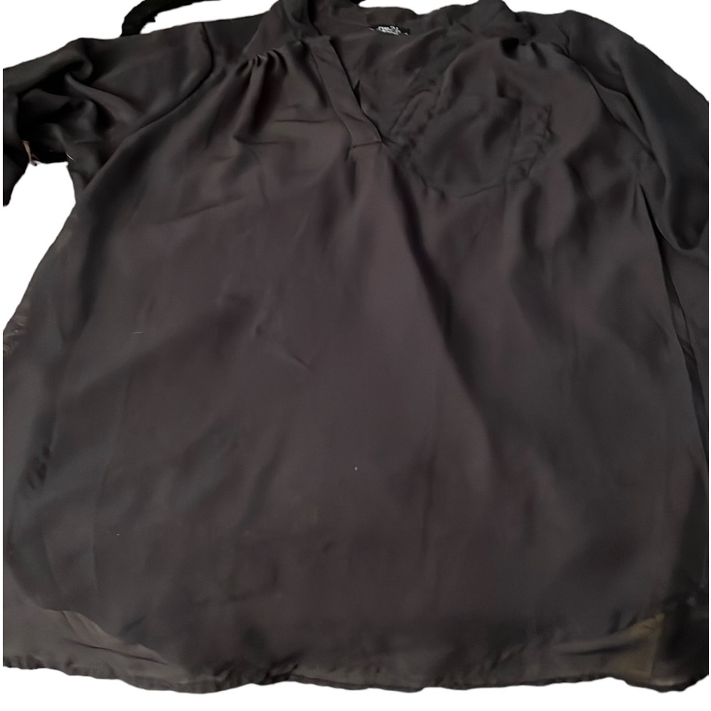 RUE 21 size large black sheer V neck  top tabs to roll sleeves great